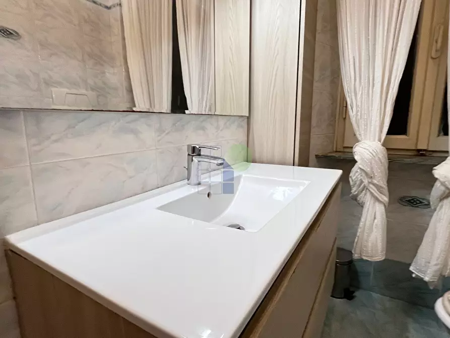 Immagine 15 di Trilocale in vendita  in Via Montebello 55 a Livorno