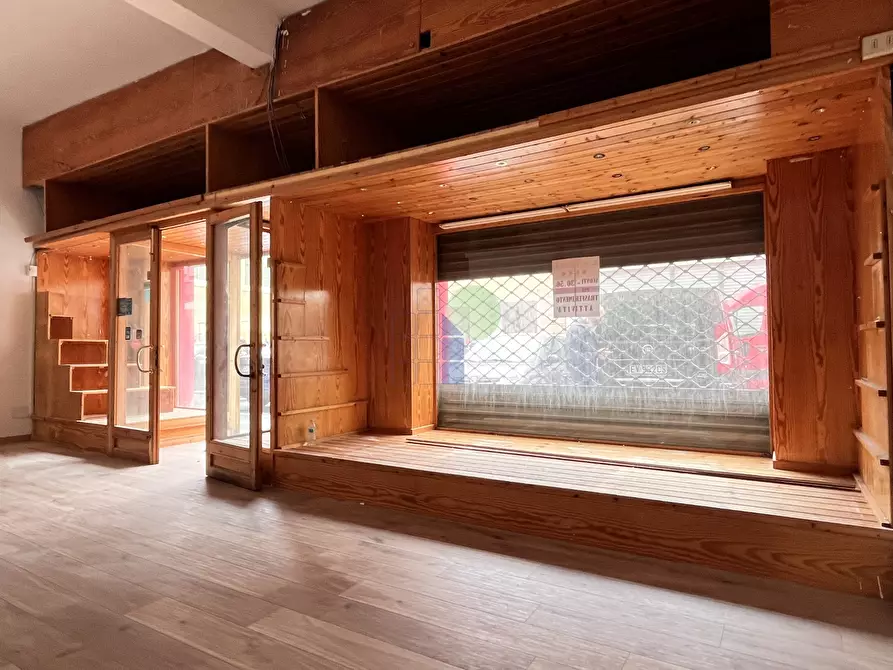 Immagine 2 di Capannone industriale in affitto  in Via Buontalenti 80 a Livorno