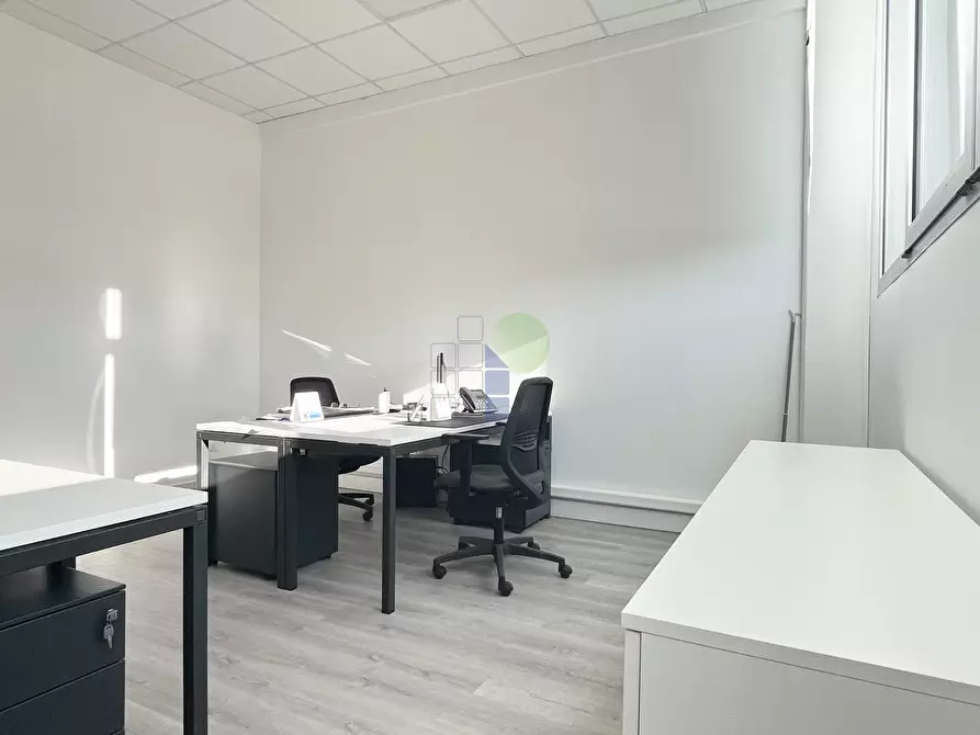 Immagine 14 di Ufficio in vendita  in Via Aurelio Nicolodi 52 a Livorno