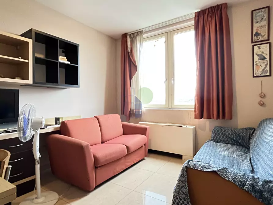 Immagine 8 di Bilocale in vendita  in Via Aurelio Lampredi a Livorno