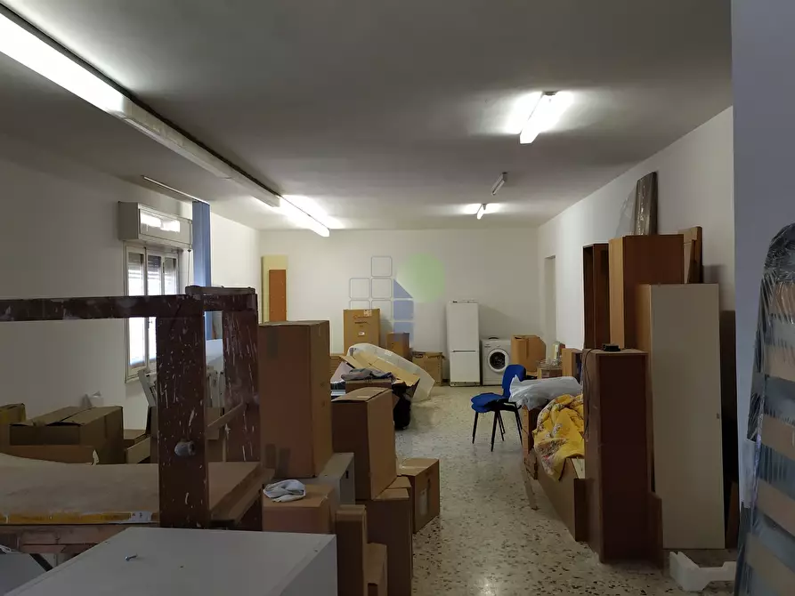 Immagine 3 di Attività artigianale in vendita  in Via Francesco Pera 1 a Livorno