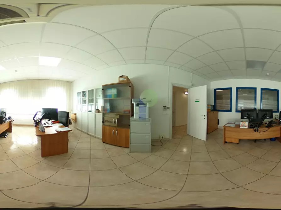 Immagine 9 di Attività artigianale in vendita  in Via  Cimarosa 55 a Livorno