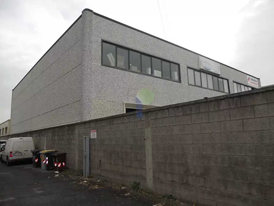 Immagine 4 di Attività artigianale in vendita  in Via Guarini a Livorno