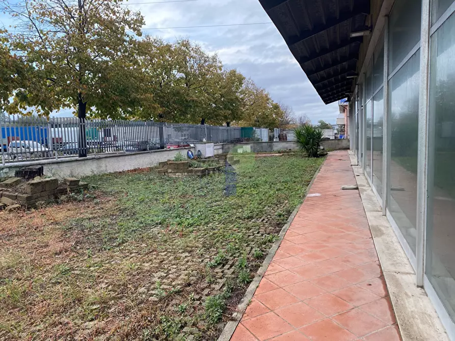 Immagine 2 di Capannone industriale in affitto  in Via dei Materassai 13 a Livorno