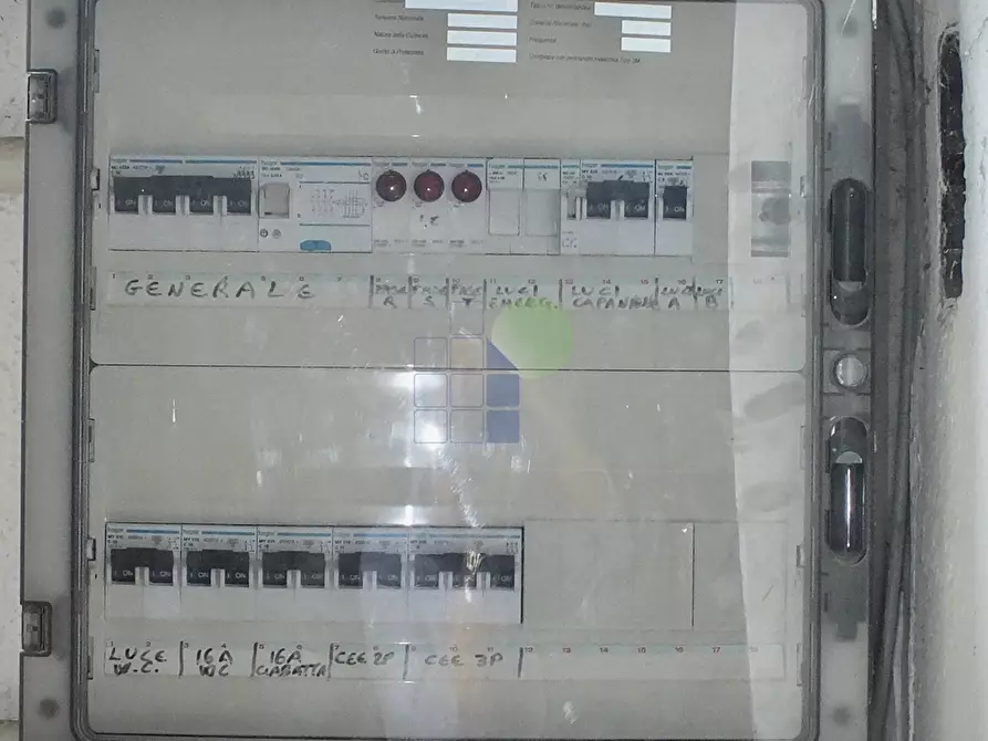 Immagine 10 di Attività artigianale in vendita  in Via Guarini a Livorno