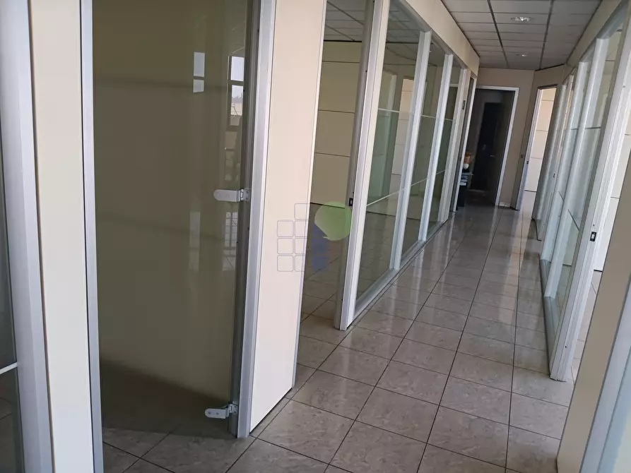 Immagine 6 di Attività artigianale in affitto  in Via Dell'Artigianato 43 a Livorno