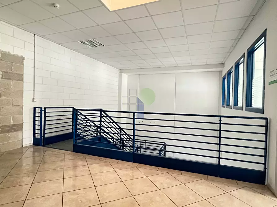 Immagine 47 di Attività artigianale in affitto  in Via  Cimarosa 55 a Livorno
