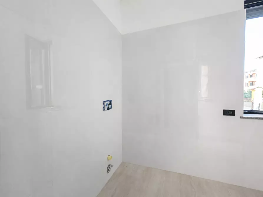 Immagine 14 di Bilocale in vendita  in Via XX Settembre 84 a Arona