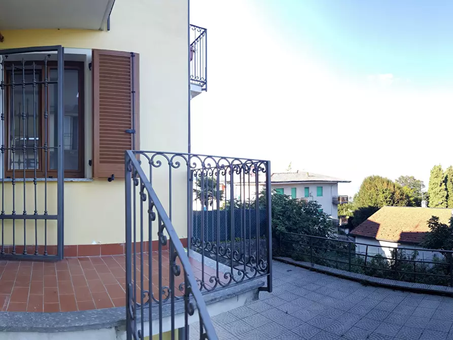 Immagine 2 di Bilocale in vendita  in Via Manzoni 1 a Arona