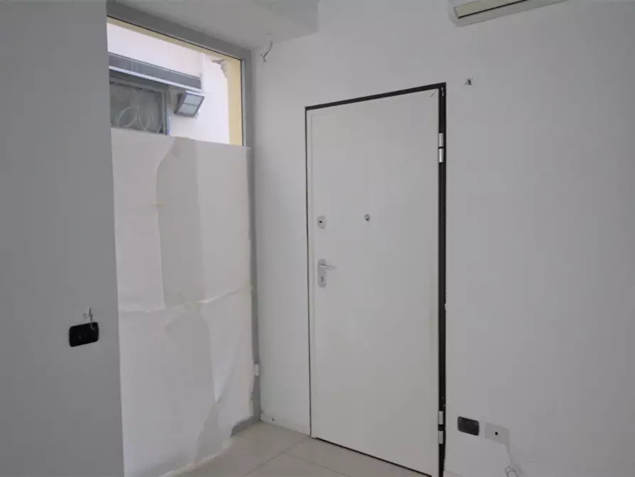 Immagine 4 di Capannone industriale in affitto  in Viale Marconi 1 a Arona