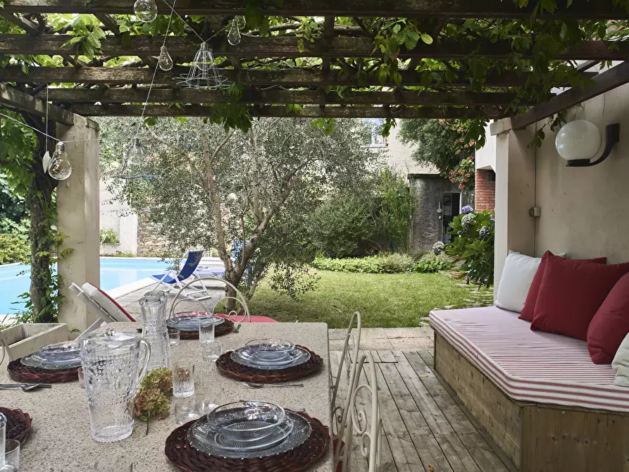 Immagine 1 di Casa indipendente in vendita  in Cascina mergozzo 1 a Varallo Pombia