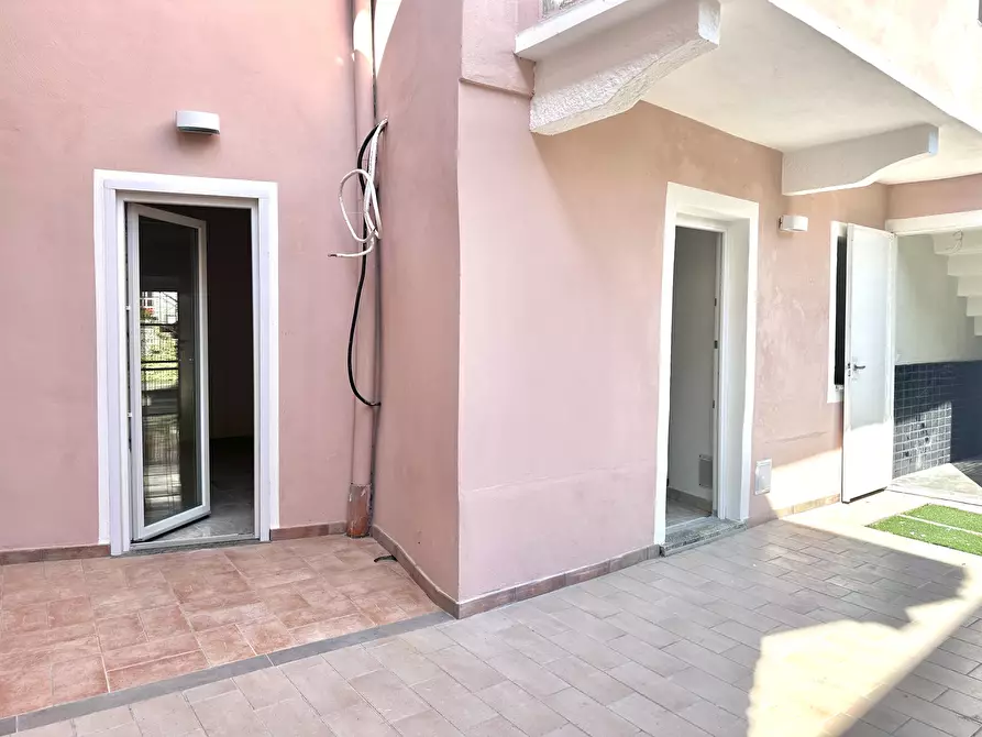 Immagine 10 di Bilocale in vendita  in Via Crosa 1 a Arona