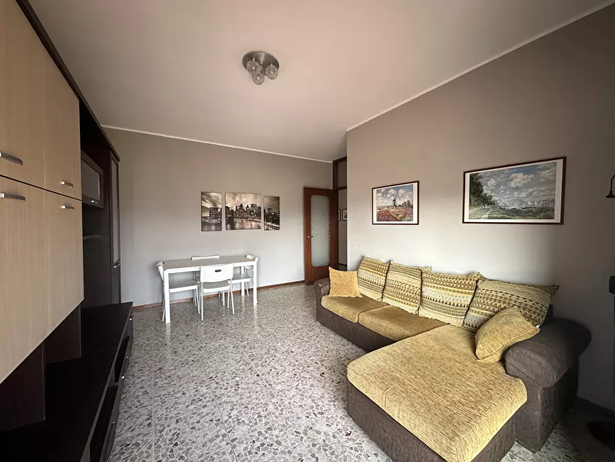 Immagine 2 di Bilocale in affitto  in Via Vittorio Veneto 1 a Arona