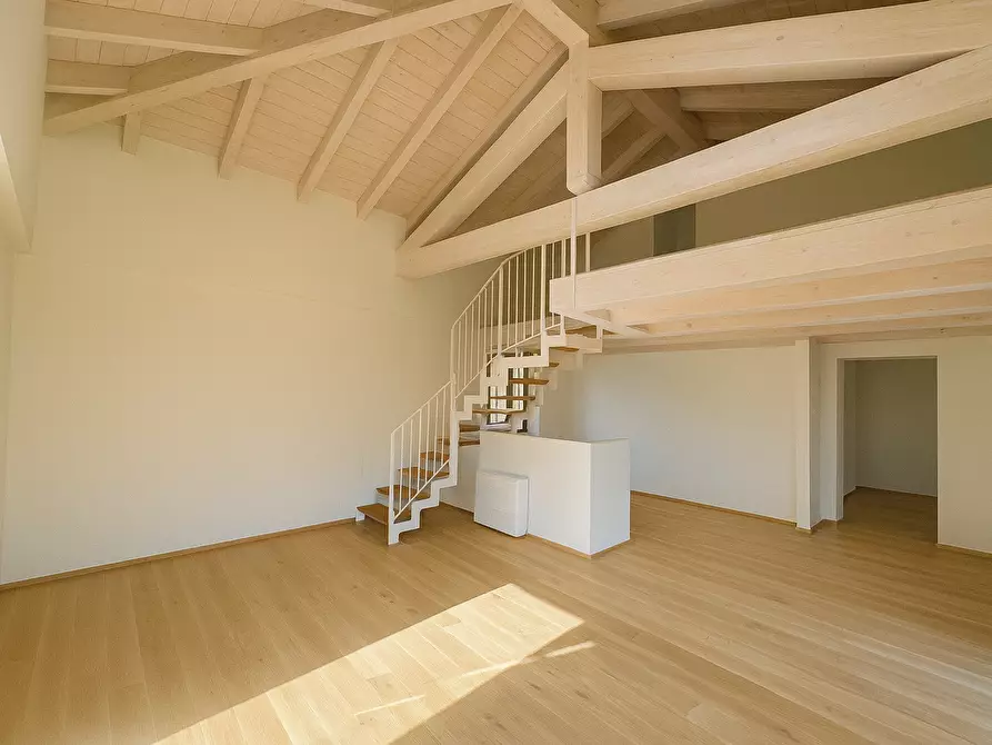 Immagine 2 di Quadrilocale in vendita  in Via Mazzini 1 a Meina