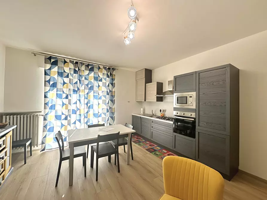 Immagine 12 di Trilocale in affitto  in Via XXV Aprile 1 a Arona