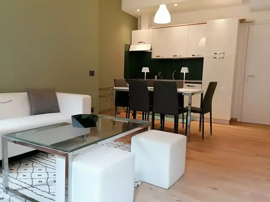 Immagine 21 di Bilocale in affitto  in Corso Liberazione 1 a Arona