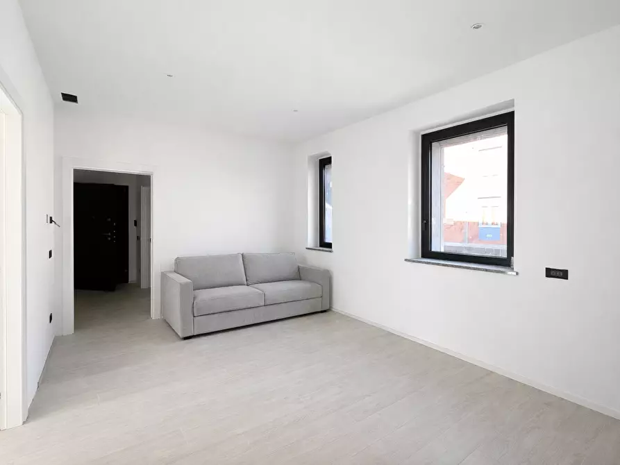 Immagine 6 di Bilocale in vendita  in Via XX Settembre 84 a Arona