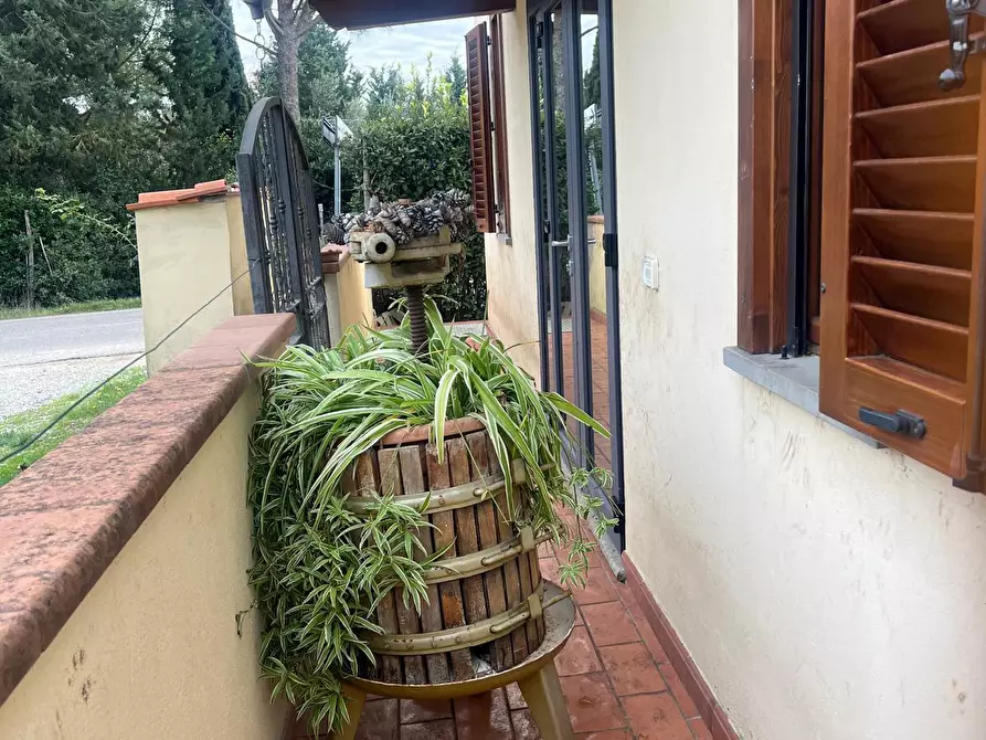 Immagine 5 di Pentalocale in vendita  in Via Canto alle Gracchie a Scandicci