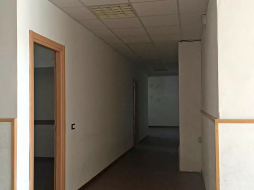 Immagine 1 di Laboratorio in vendita  in Via Grazia Deledda a Scandicci