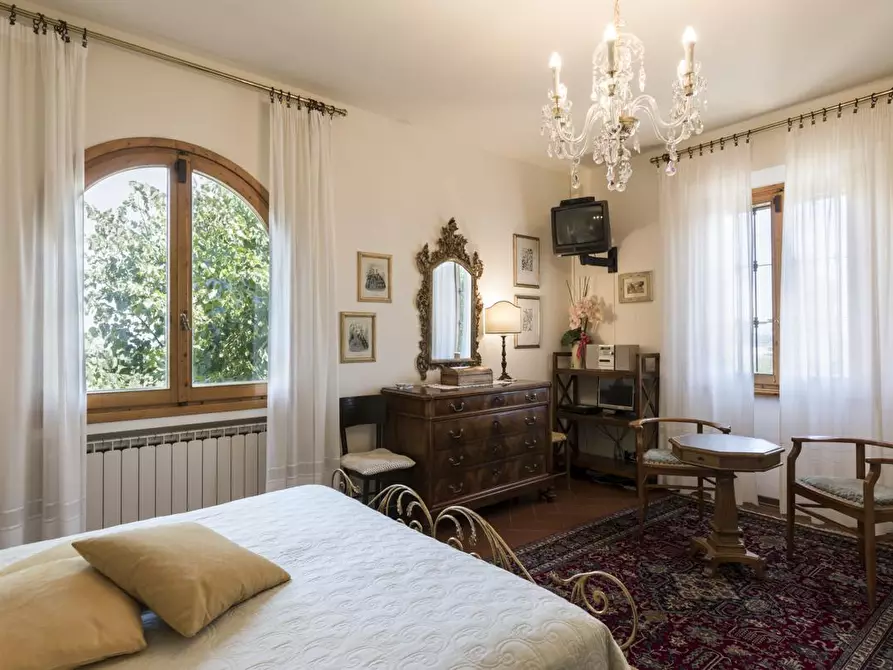 Immagine 37 di Villa in vendita  in via tortori a Montespertoli