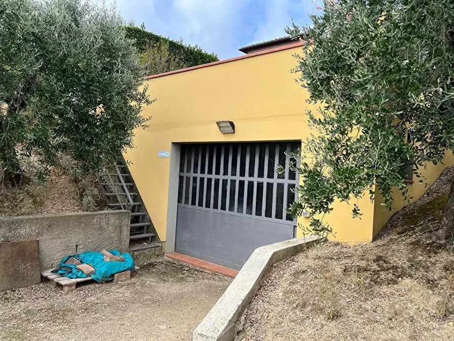 Immagine 52 di Villa in vendita  in via tortori a Montespertoli