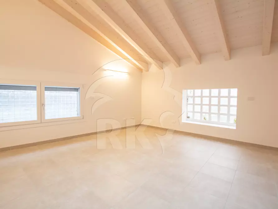 Immagine 16 di Trilocale in affitto  a Bologna