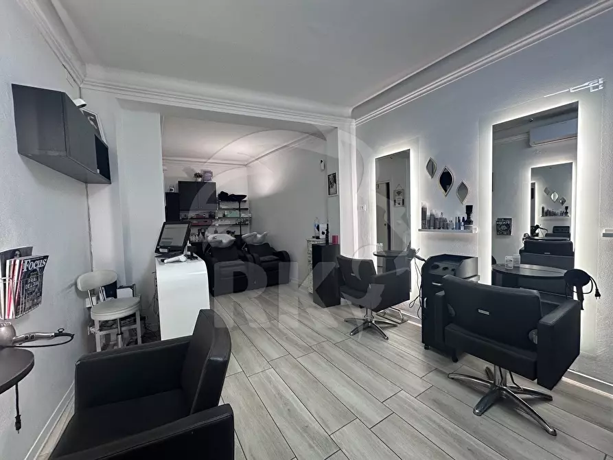 Immagine 2 di Locale commerciale in affitto  in via d'azeglio 51 a Bologna