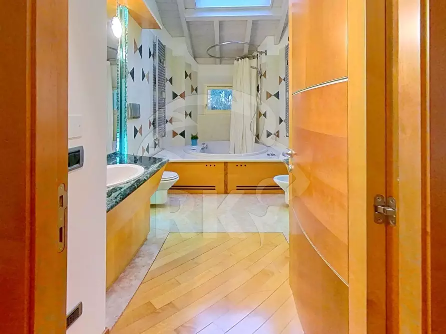 Immagine 22 di Villa in vendita  in via Porrettana 242 a Sasso Marconi