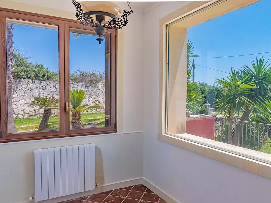 Immagine 89 di Villa in vendita  in Via Agamennone 2 a Siracusa