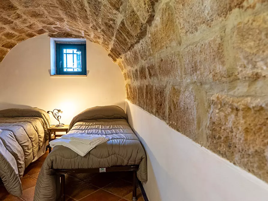 Immagine 65 di Villa in vendita  in Via Priamo 10 a Siracusa