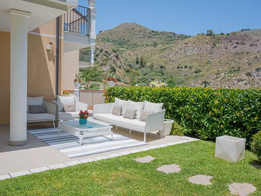 Immagine 13 di Appartamento in vendita  in Contrada Mastrissa 1000 a Taormina