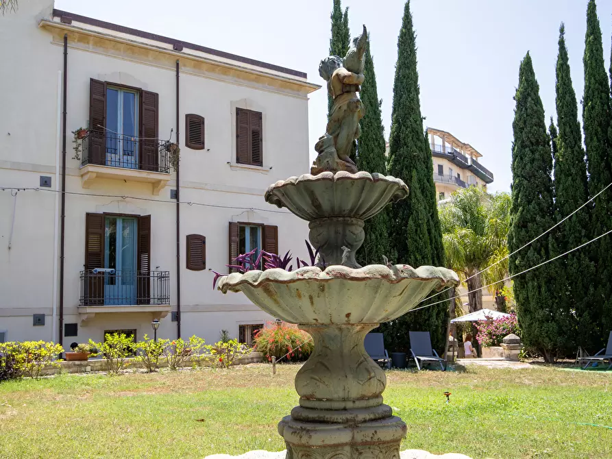 Immagine 24 di Villa in vendita  in Via pola 2 a Noto