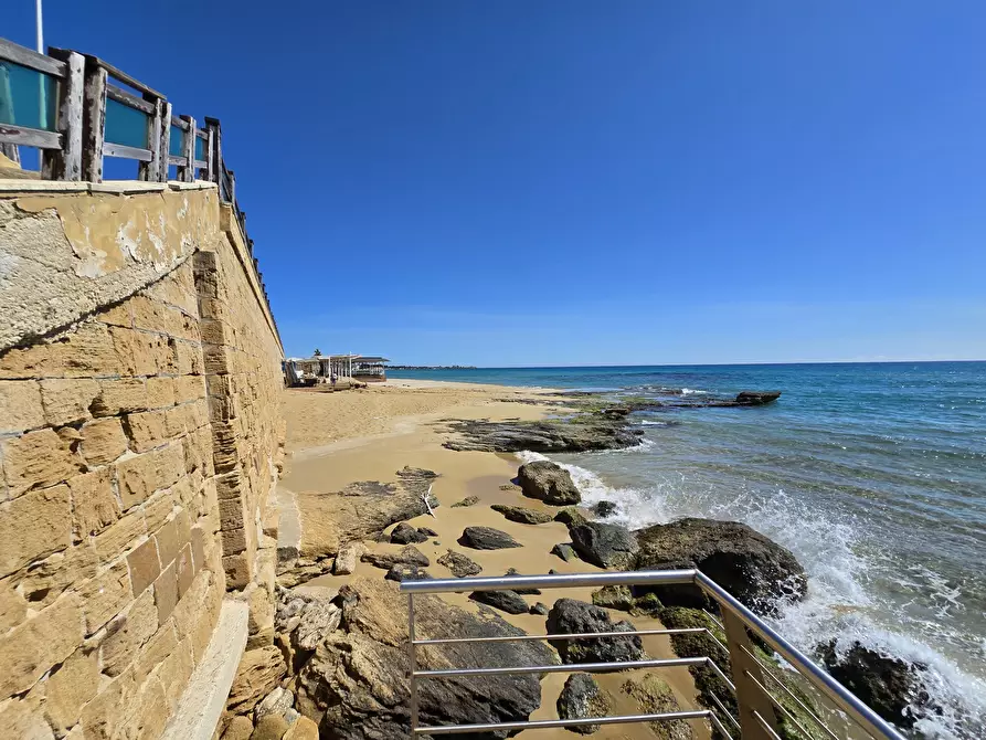 Immagine 61 di Villa in vendita  in lido di noto a Noto