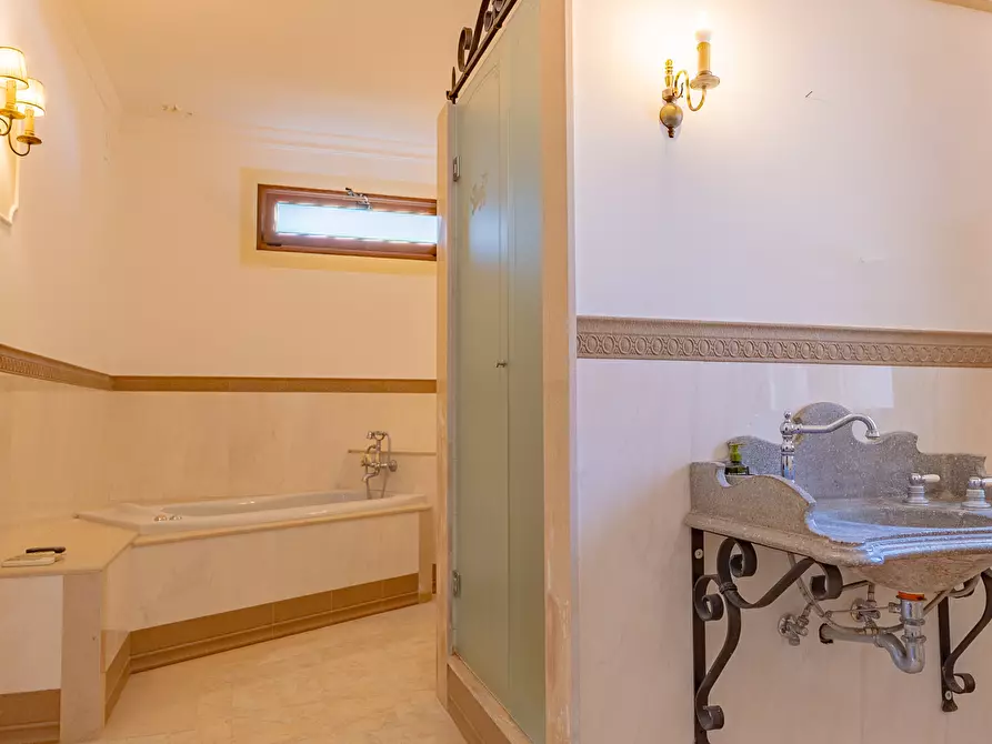 Immagine 61 di Villa in vendita  in Via Agamennone 2 a Siracusa