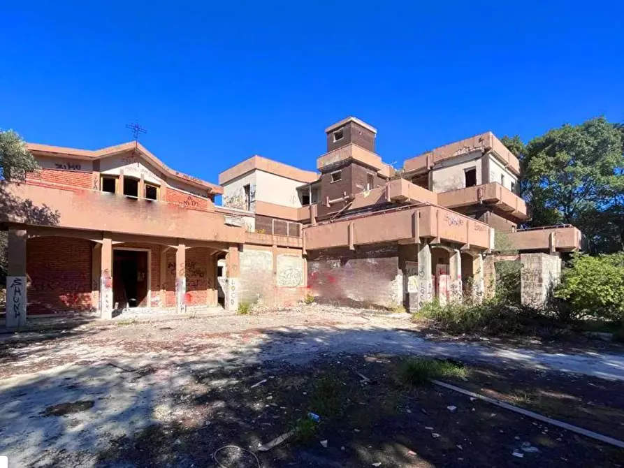Immagine 1 di Villa in vendita  in VIA SERRADIFALCO 7 a Siracusa