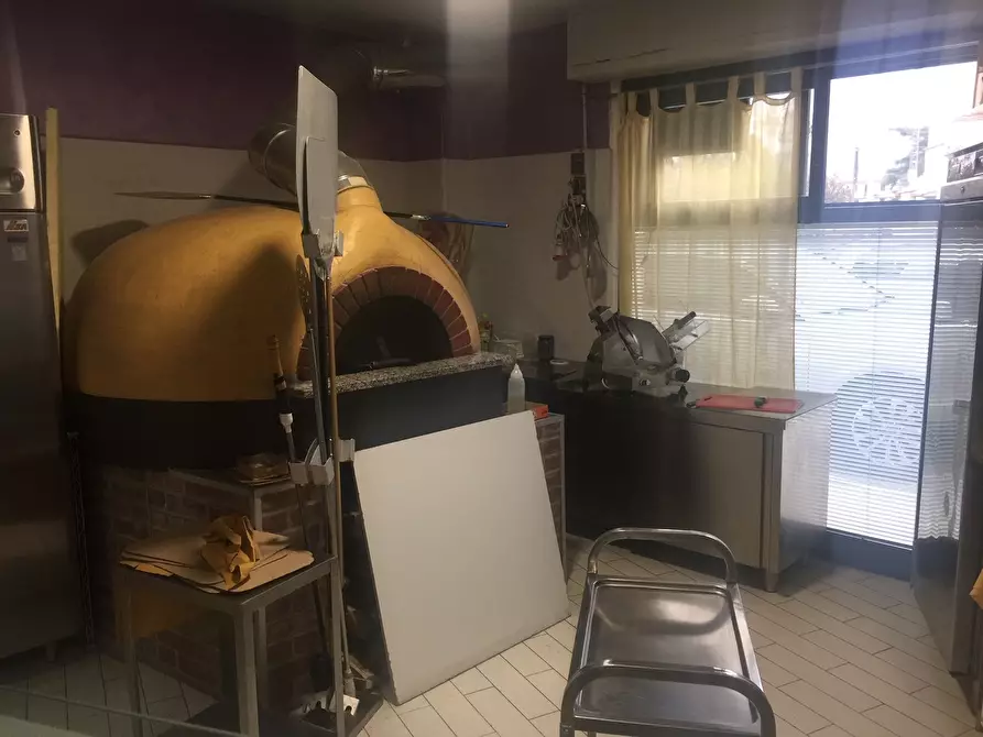 Immagine 10 di Pizzeria / Pub in vendita  in Via Fabio Filzi 157 a Prato