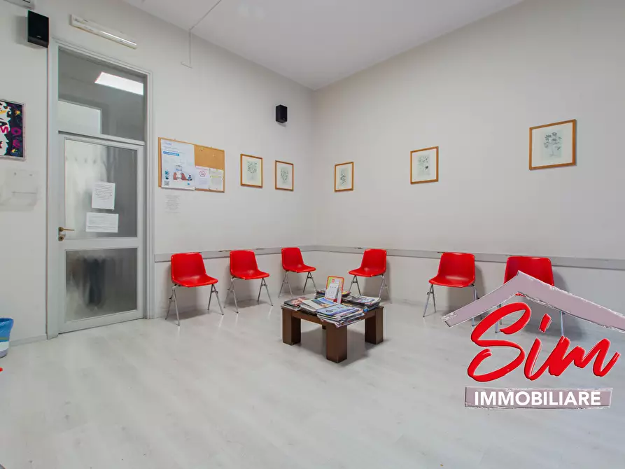 Immagine 3 di Ufficio in vendita  in Via Perazzi sn a Novara