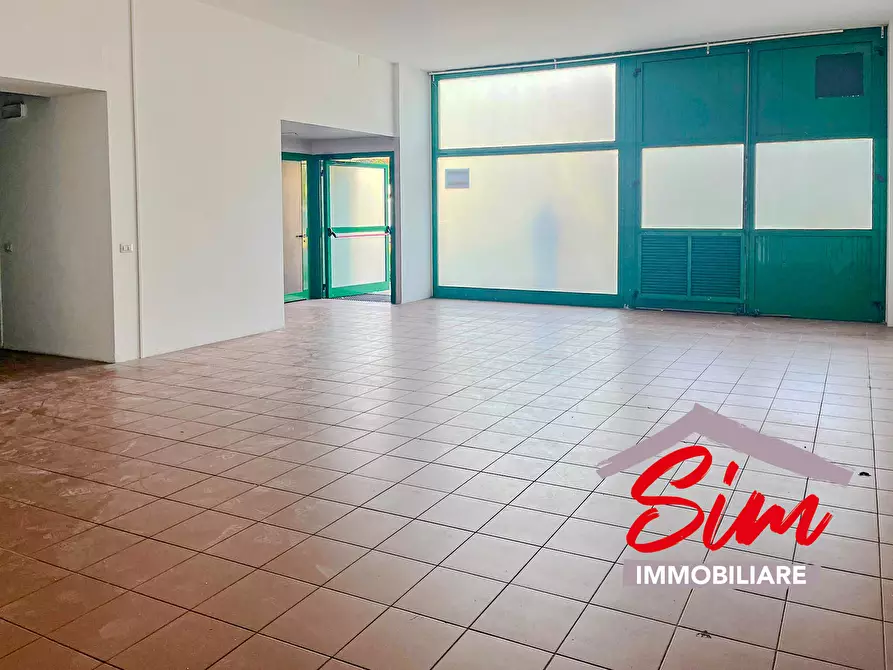 Immagine 14 di Locale commerciale in affitto  in via artigianato sn a Novara