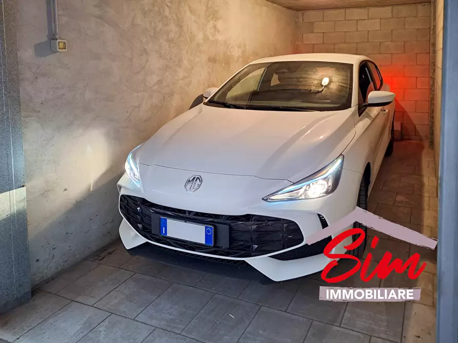 Immagine 11 di Garage in vendita  in Via Guglielmo Marconi 8 a Novara