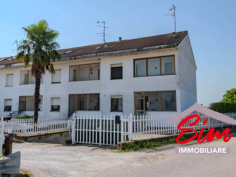 Immagine 1 di Villetta a schiera in vendita  in Via Ludovico Antonio Muratori SNC a Novara