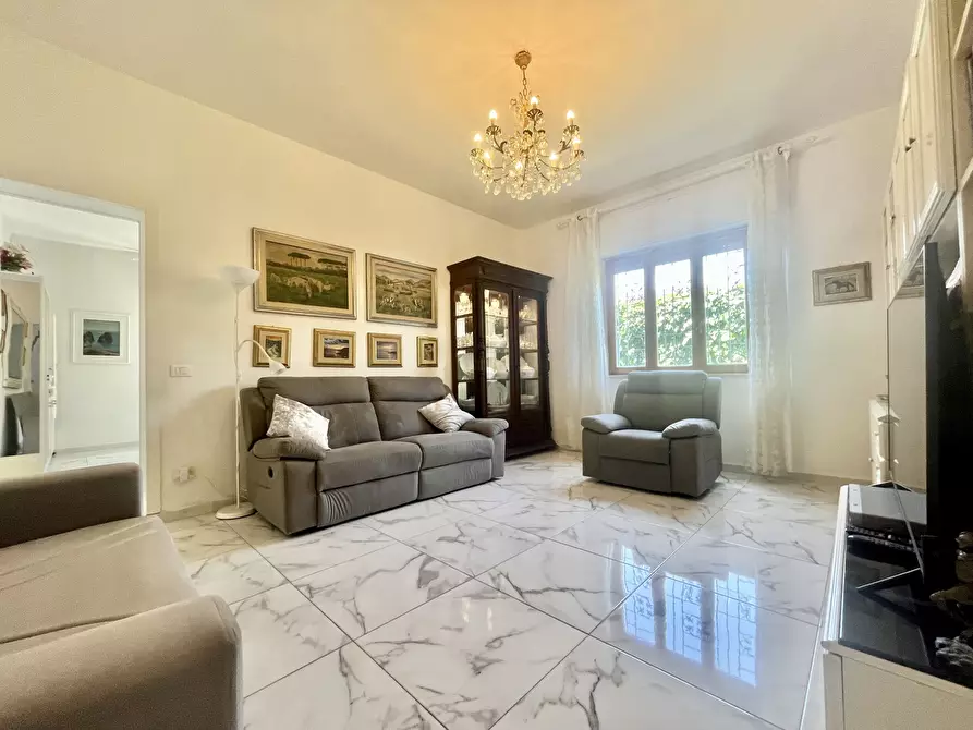 Immagine 5 di Casa bifamiliare in vendita  in SS439 a Buti