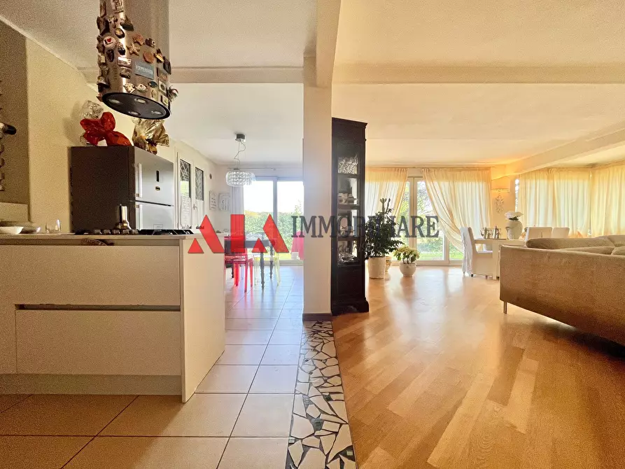 Immagine 10 di Casa bifamiliare in vendita  in Via Venezia a Pontedera