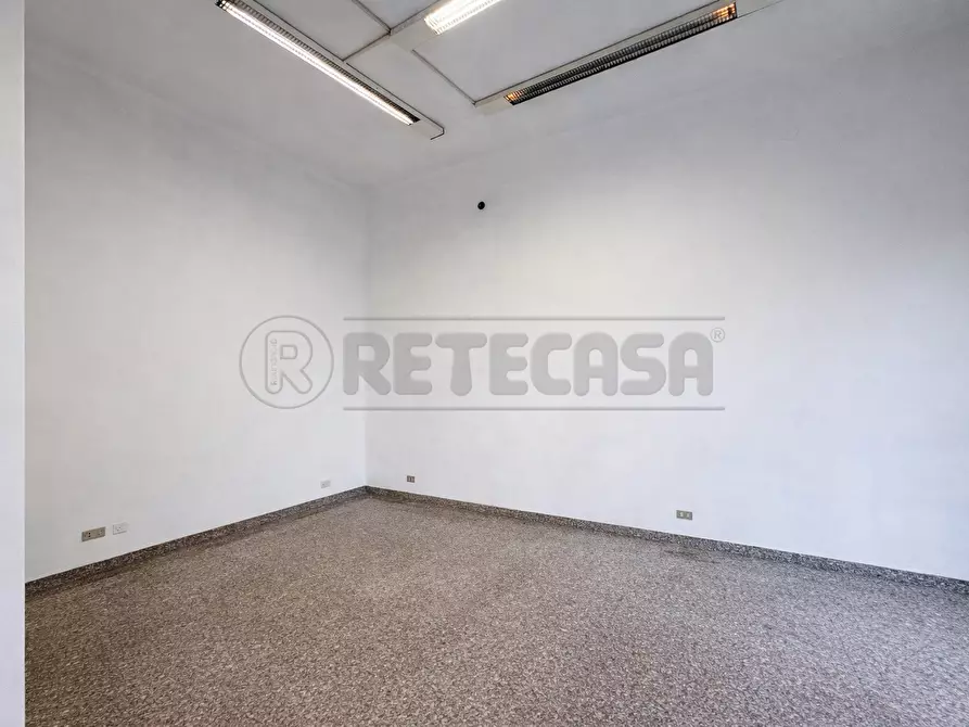 Immagine 9 di Locale commerciale in affitto  in Via Giovanni Gradenigo 2 a Padova