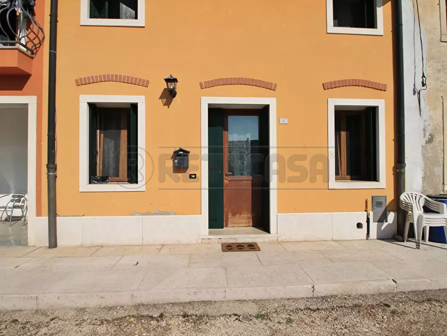 Immagine 7 di Appartamento in vendita  in Via Canova 6 a Gambellara