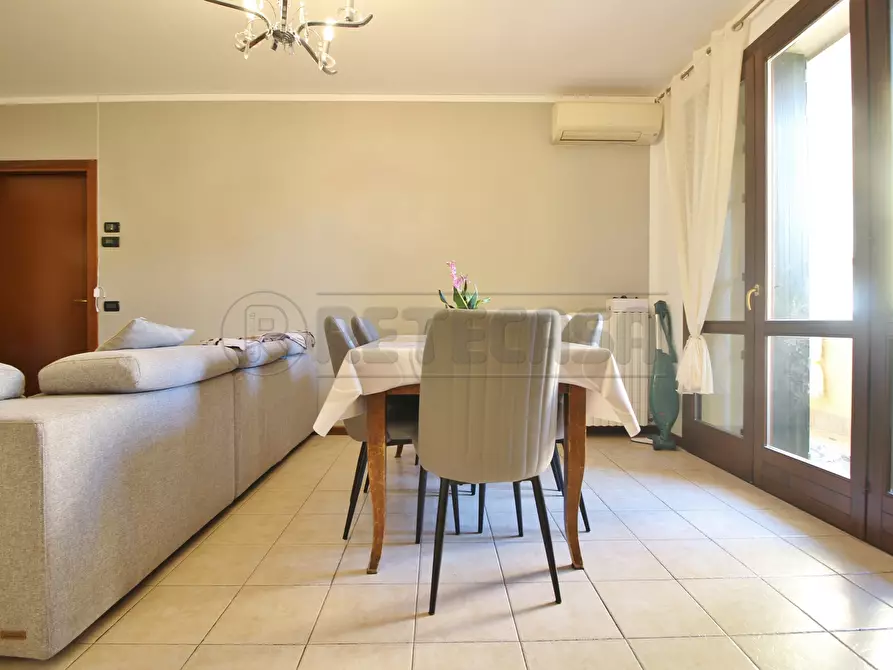 Immagine 3 di Bilocale in vendita  in Via Pesa 19 a Montebello Vicentino