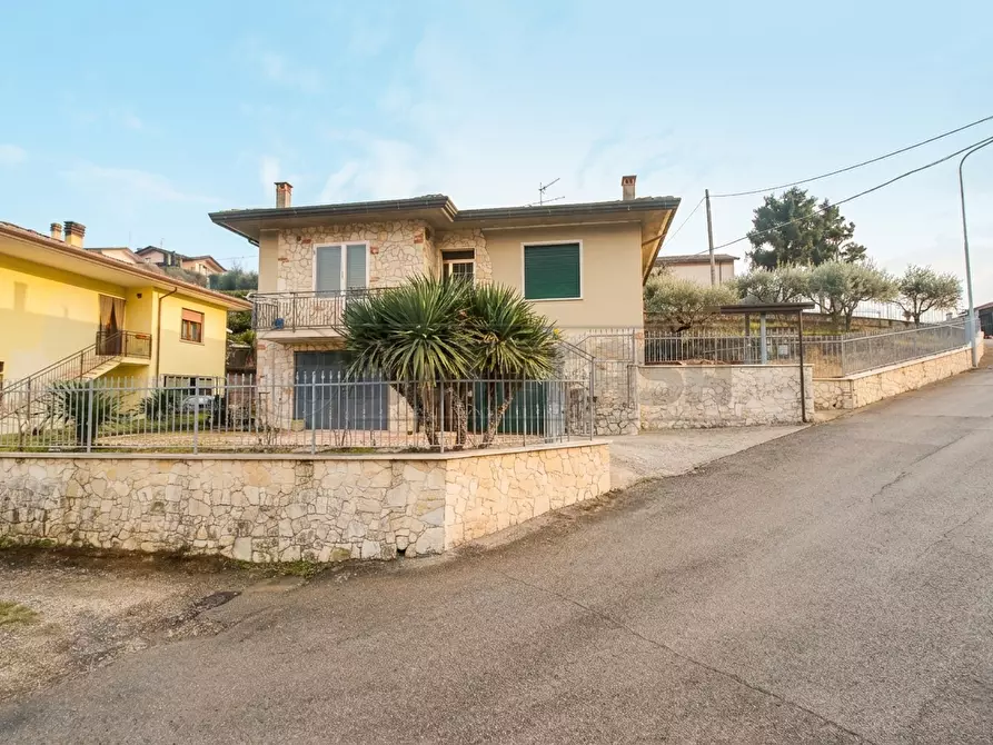 Immagine 1 di Villetta a schiera in vendita  in Via Zamichieli 7 a San Giovanni Ilarione