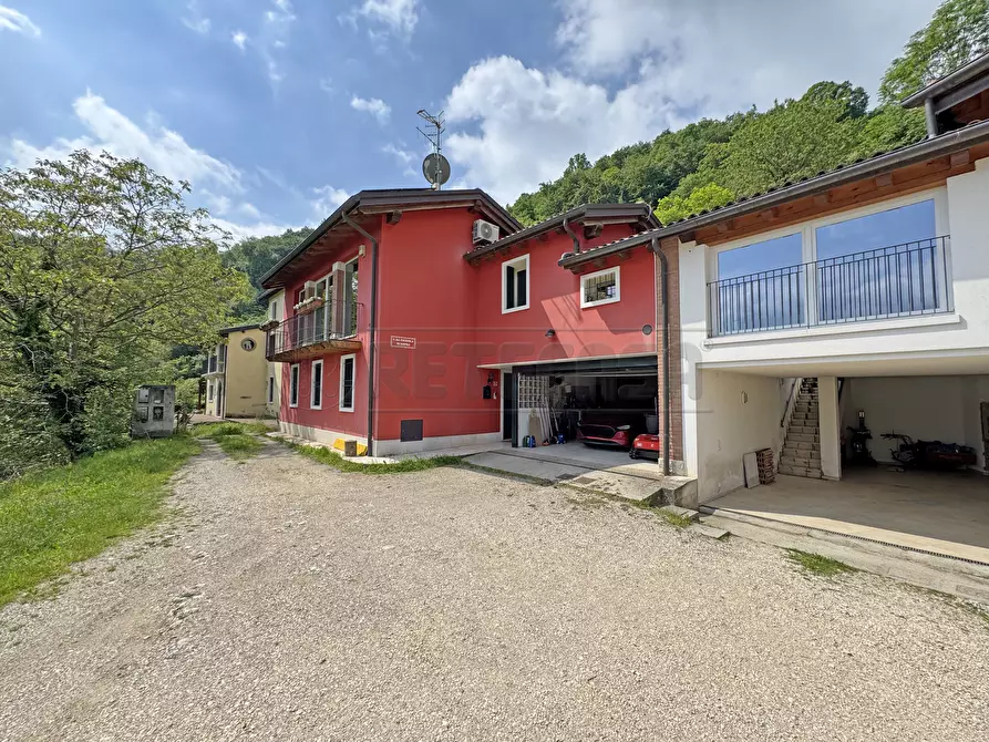 Immagine 2 di Casa semindipendente in vendita  in Contrada Figigola di Sopra 14/a a Valdagno