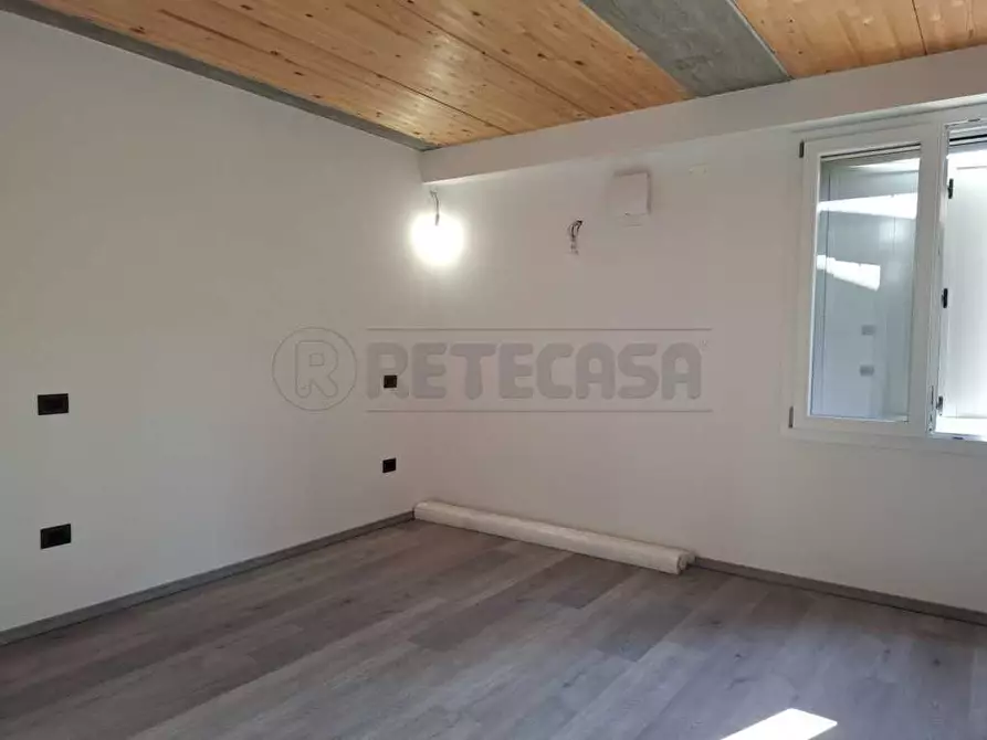 Immagine 7 di Trilocale in affitto  in Via Giosuè Carducci a Bondeno