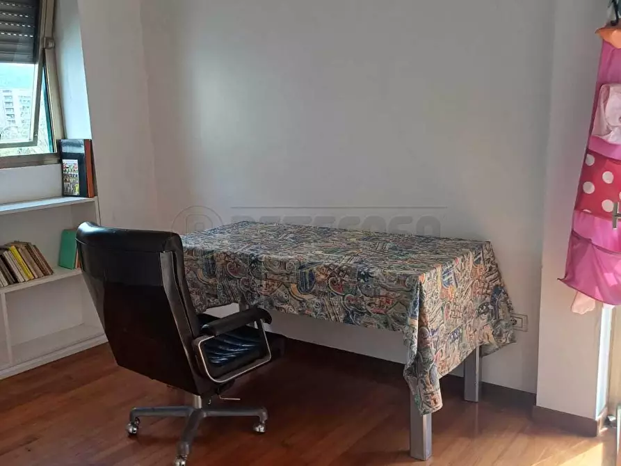 Immagine 18 di Pentalocale in vendita  in Via Pietro del Pezzo 87 a Salerno