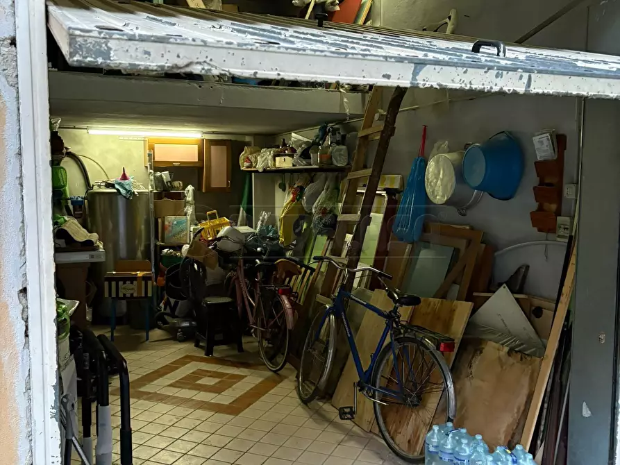 Immagine 29 di Quadrilocale in vendita  in Via de Maio Paolo a Marcianise